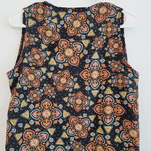 💕 LulaRoe Boho Print Joy Vest Size Small - Picture 15 of 15